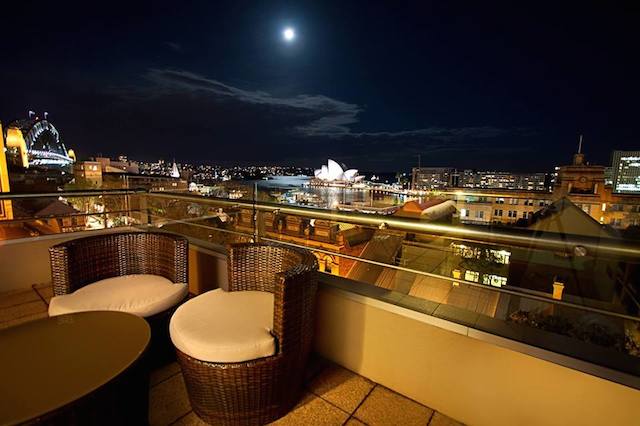 Rendezvous Hotel Sydney The Rocksバルコニー シドニーオペラハウス周辺おすすめホテル