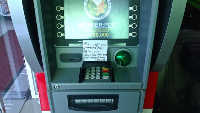 海外 ATM トラブル