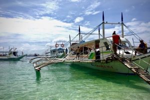 フィリピンのボラカイ島で現地アイランドホッピングツアー体験